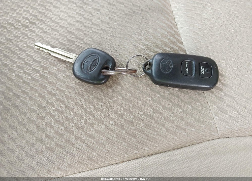 2007 TOYOTA HIGHLANDER VIN: JTEGD21A770157388