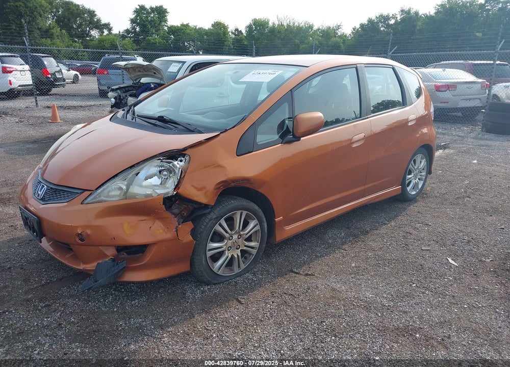 2011 HONDA FIT VIN: JHMGE8H6XBC006699