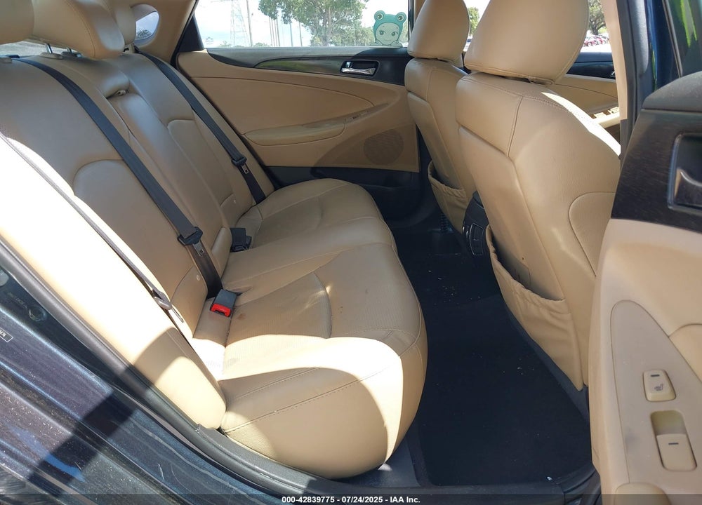 2014 HYUNDAI SONATA VIN: 5NPEC4AC0EH913476