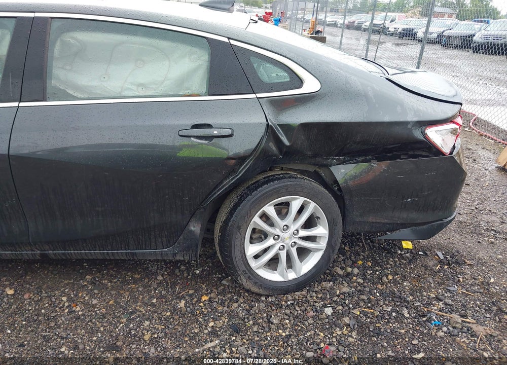 2018 CHEVROLET MALIBU VIN: 1G1ZD5ST8JF157475