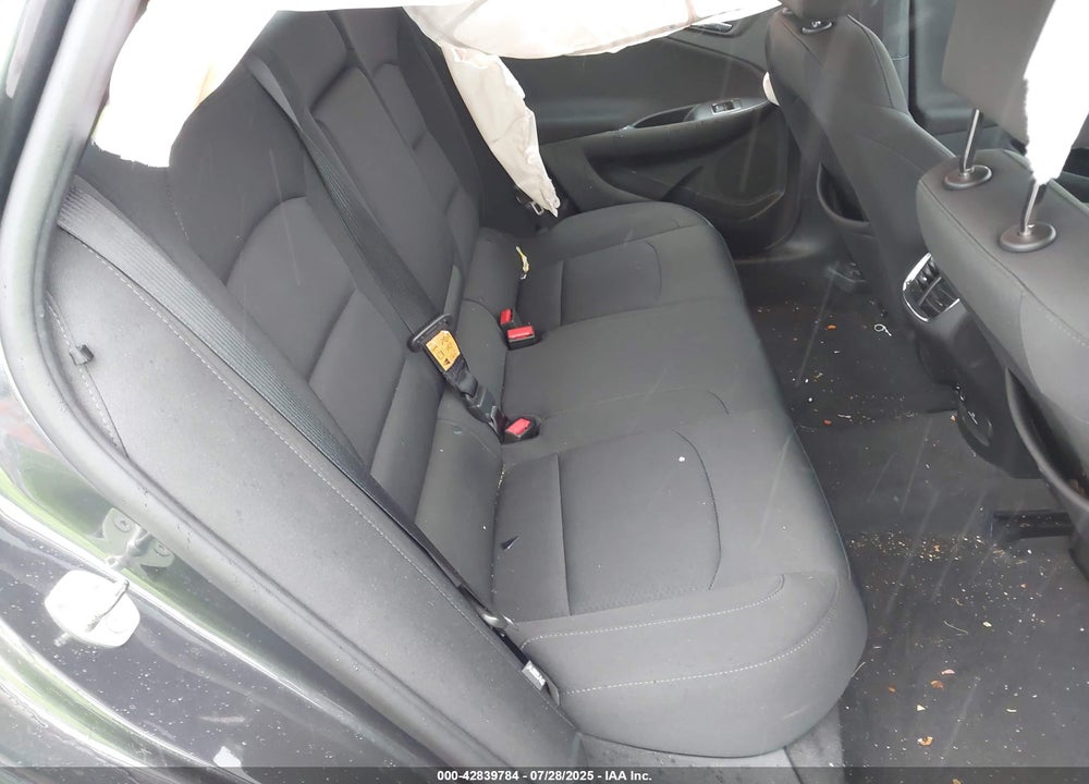 2018 CHEVROLET MALIBU VIN: 1G1ZD5ST8JF157475