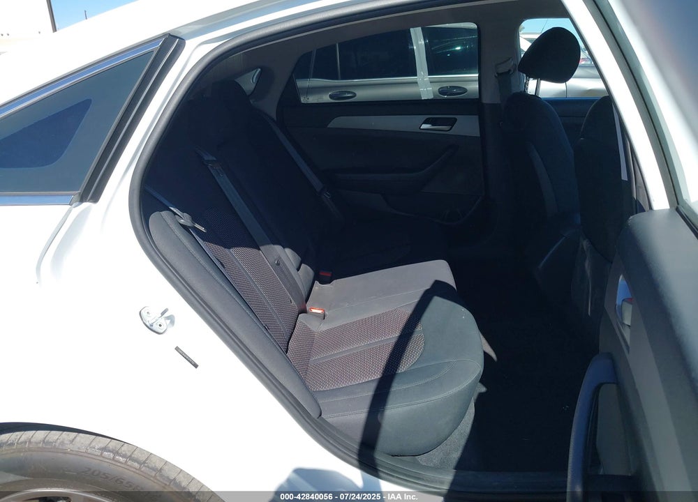 2019 HYUNDAI SONATA VIN: 5NPE24AF9KH797705