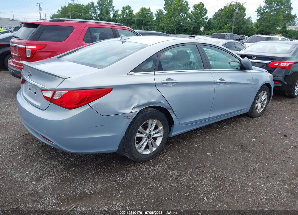 2013 HYUNDAI SONATA VIN: 5NPEB4AC7DH581554