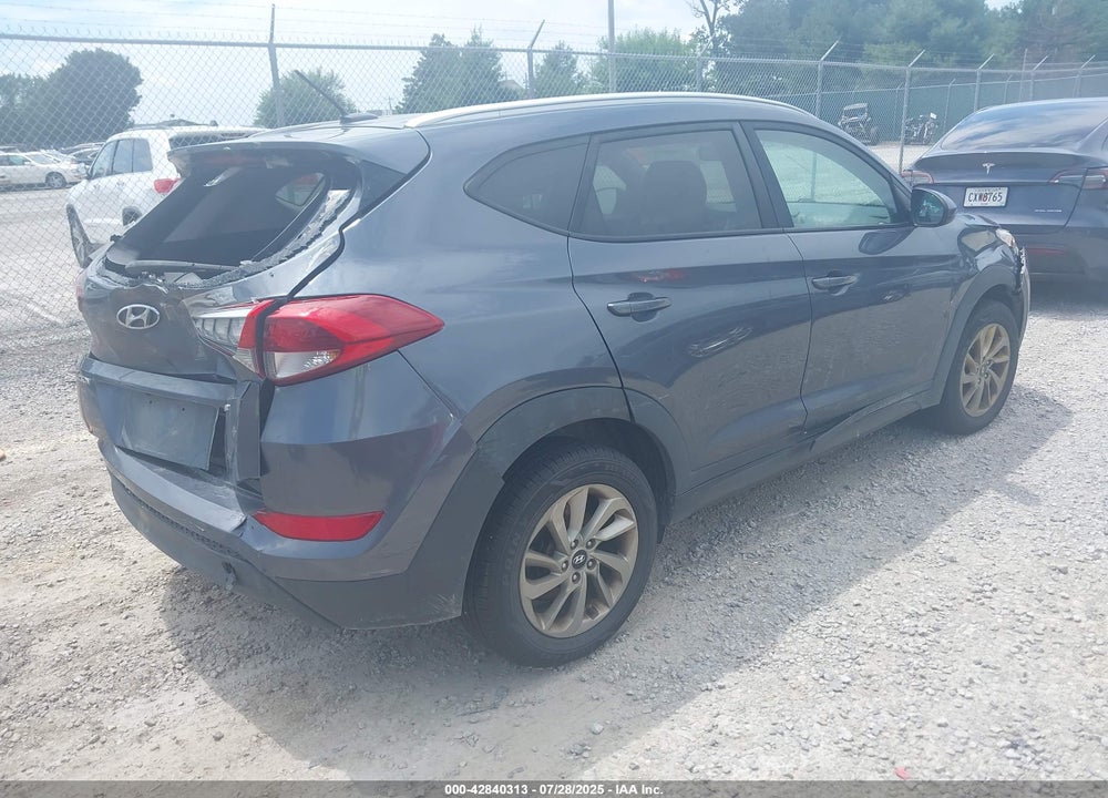 2016 HYUNDAI TUCSON SE VIN: KM8J3CA47GU228994