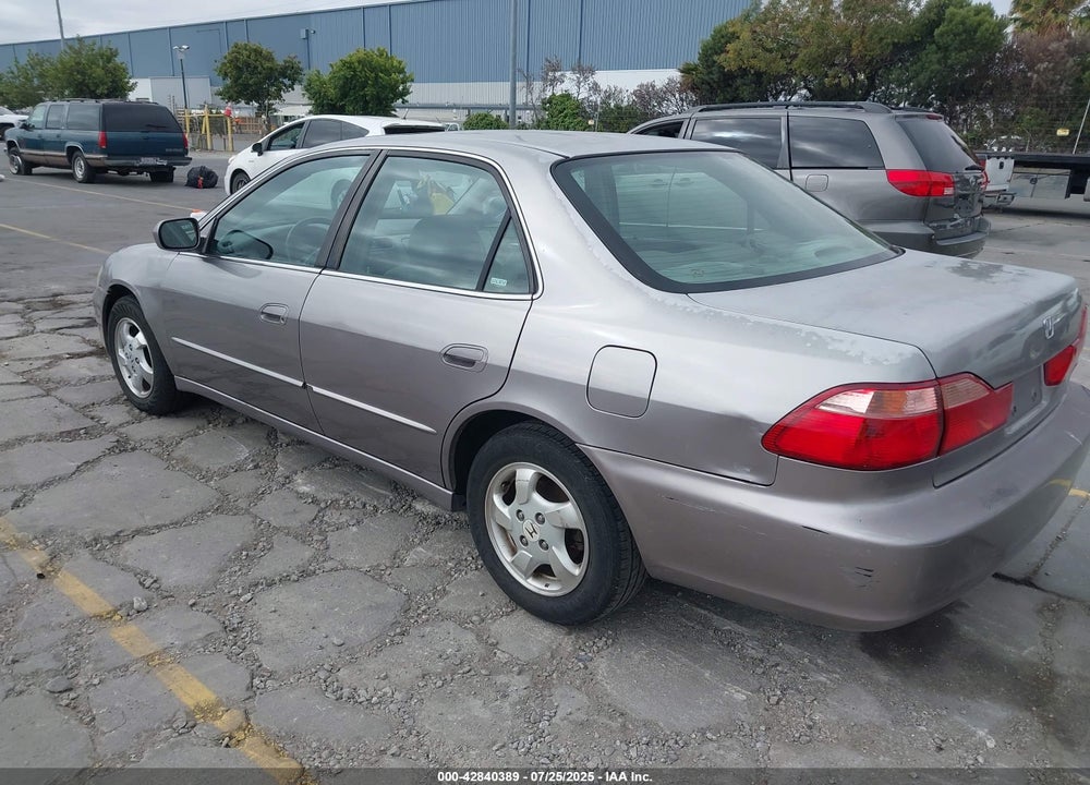 2000 HONDA ACCORD VIN: 1HGCG6685YA088379