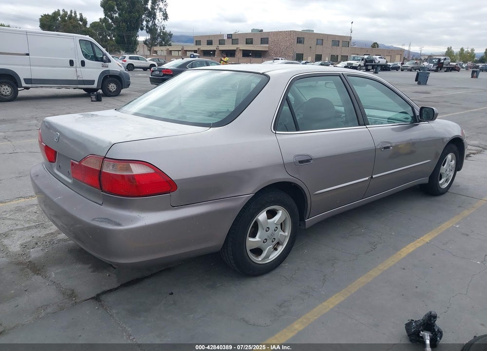 2000 HONDA ACCORD VIN: 1HGCG6685YA088379
