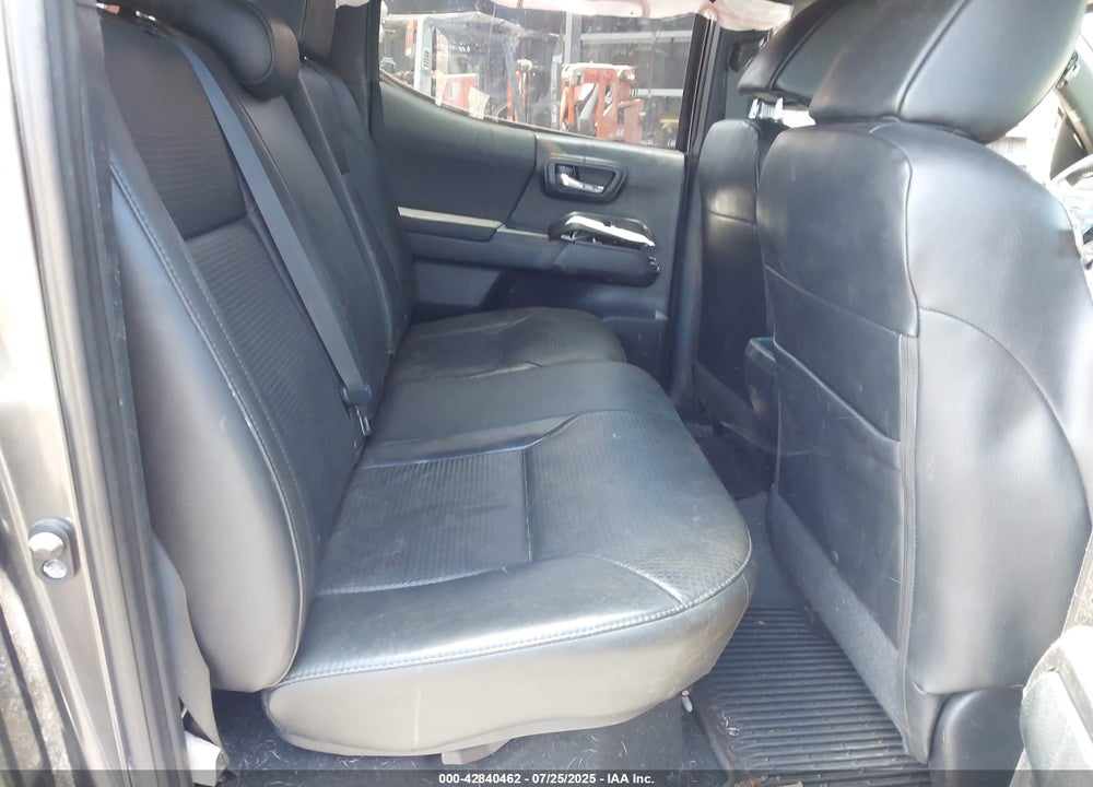 2018 TOYOTA TACOMA VIN: 3TMCZ5AN8JM129242