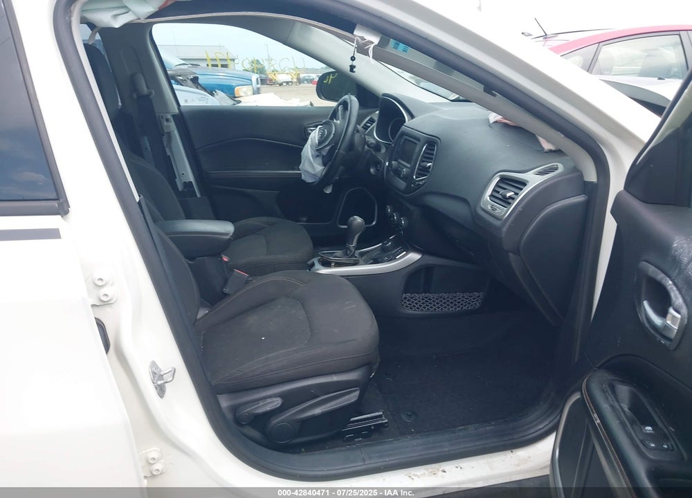 2018 JEEP COMPASS VIN: 3C4NJDAB5JT180039