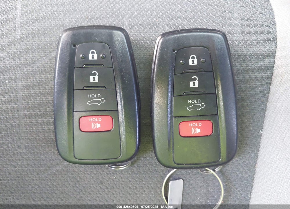 2023 TOYOTA RAV4 VIN: 2T3P1RFV2PW330862