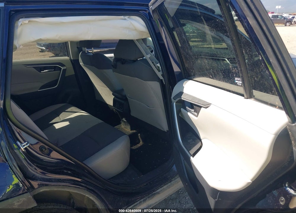 2023 TOYOTA RAV4 VIN: 2T3P1RFV2PW330862