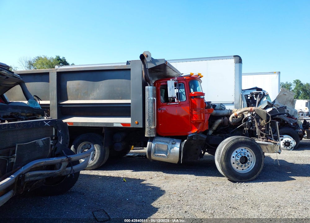 1997 MACK 600 RD600 VIN: 1M2P267C0VM031031