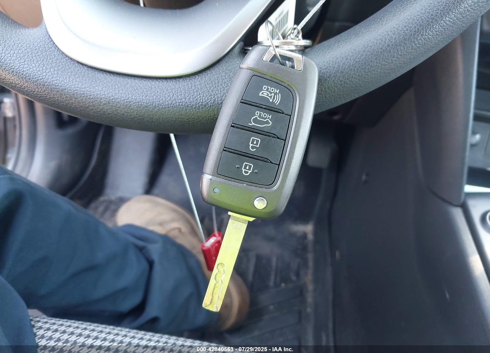 2021 HYUNDAI KONA SE VIN: KM8K1CAAXMU688694