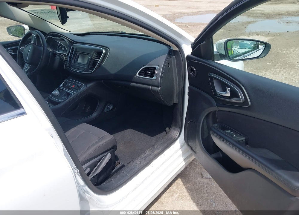 2016 CHRYSLER 200 VIN: 1C3CCCAB1GN131736