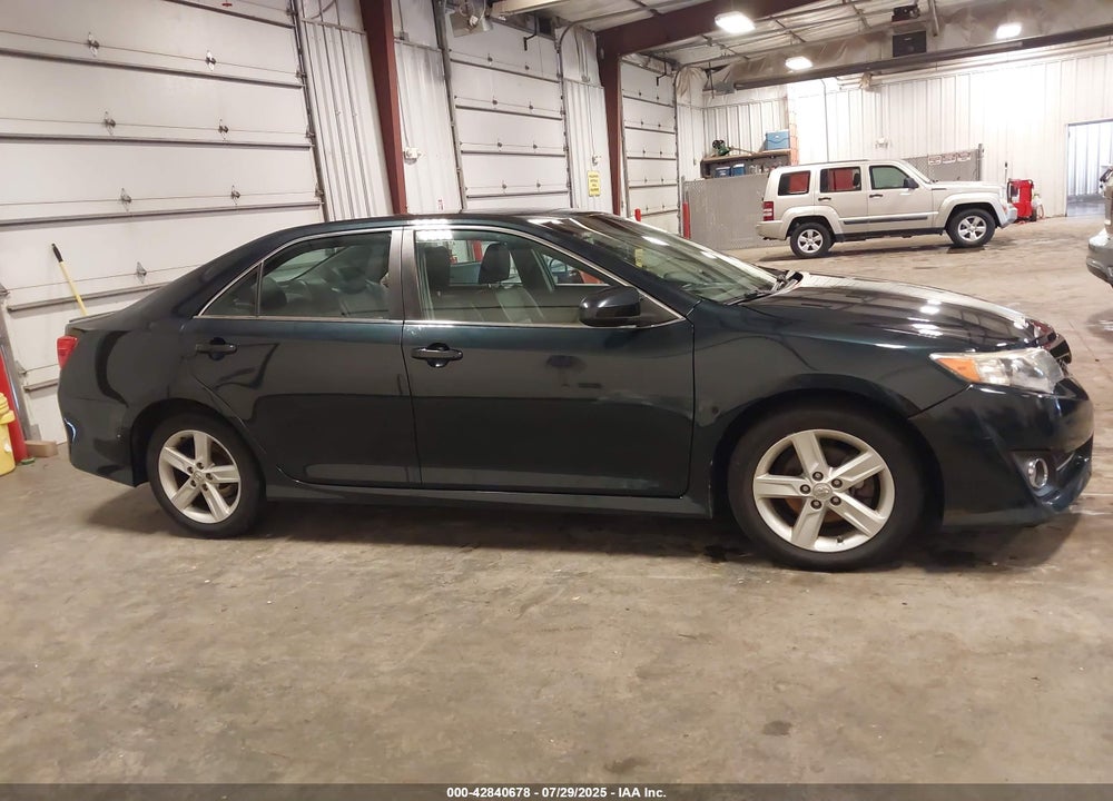 2013 TOYOTA CAMRY SE VIN: 4T1BF1FK5DU250088