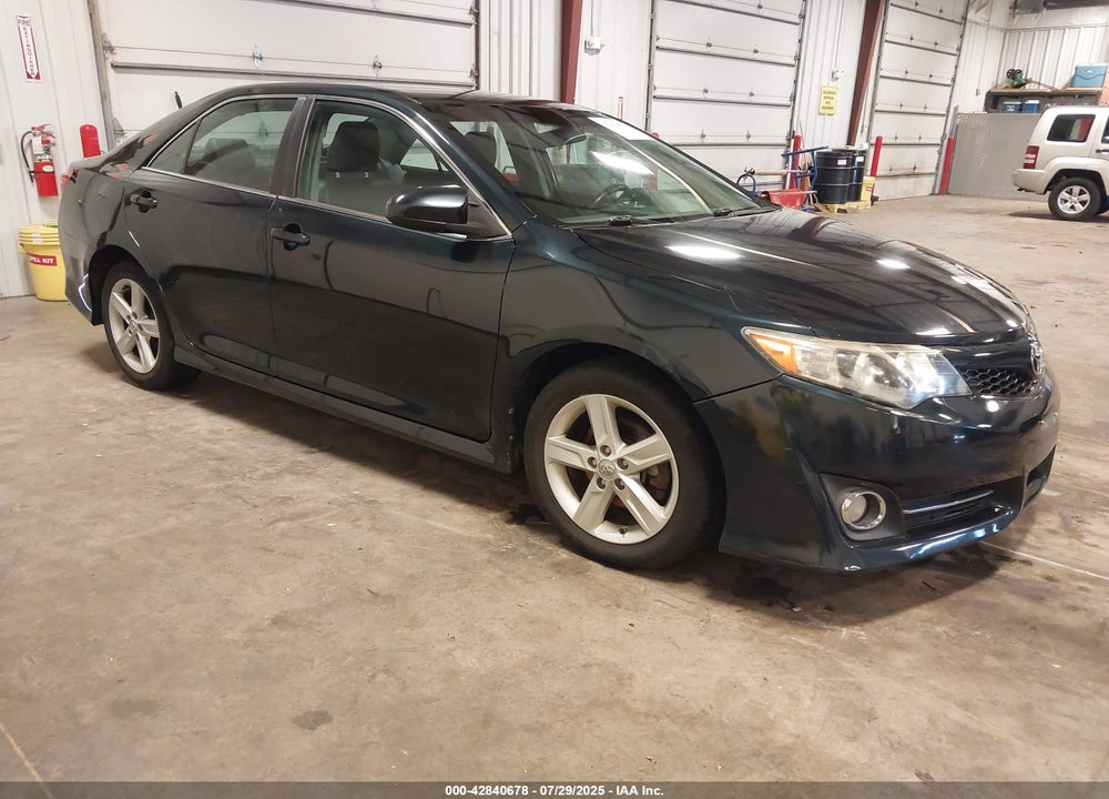2013 TOYOTA CAMRY SE VIN: 4T1BF1FK5DU250088