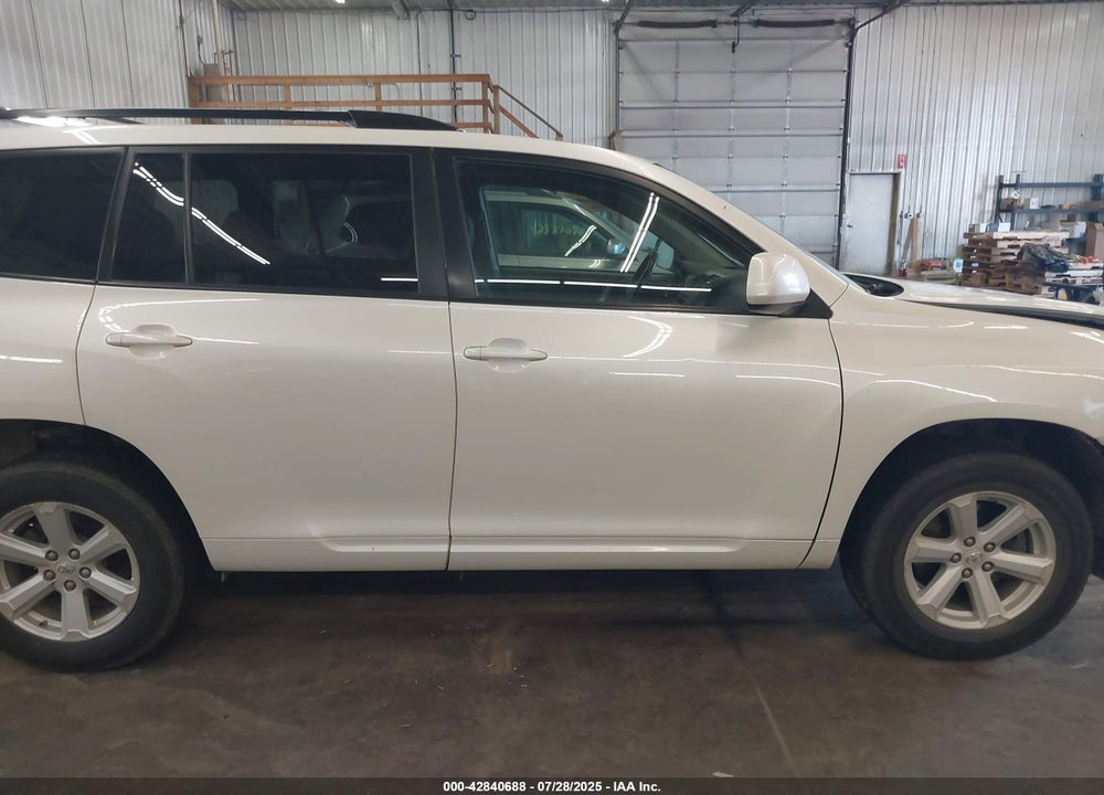 2010 TOYOTA HIGHLANDER VIN: 5TDJK3EH0AS030418