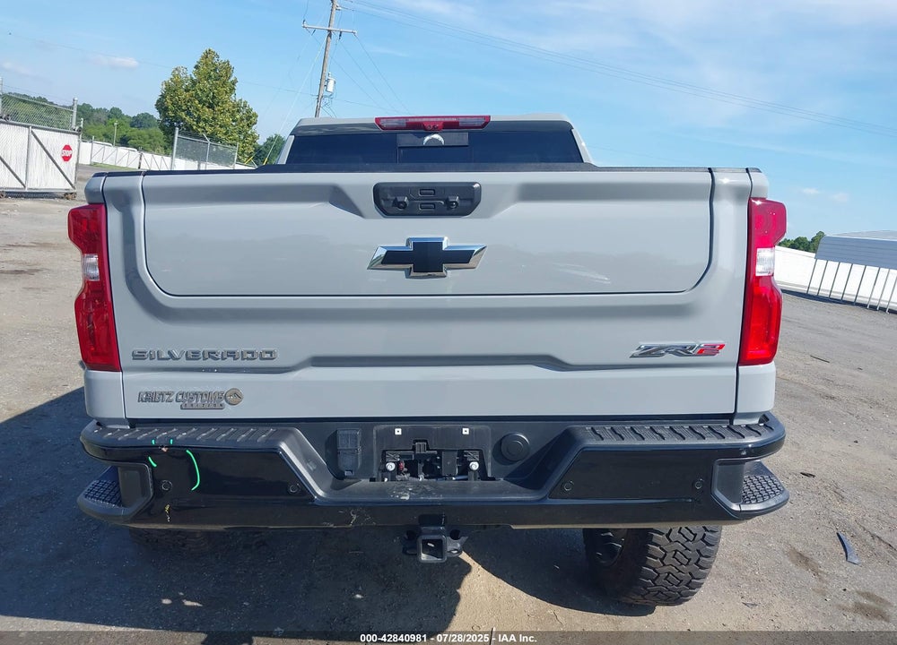 2024 CHEVROLET SILVERADO 1500 4WD SHORT BED ZR2 VIN: 3GCUDHE8XRG149737