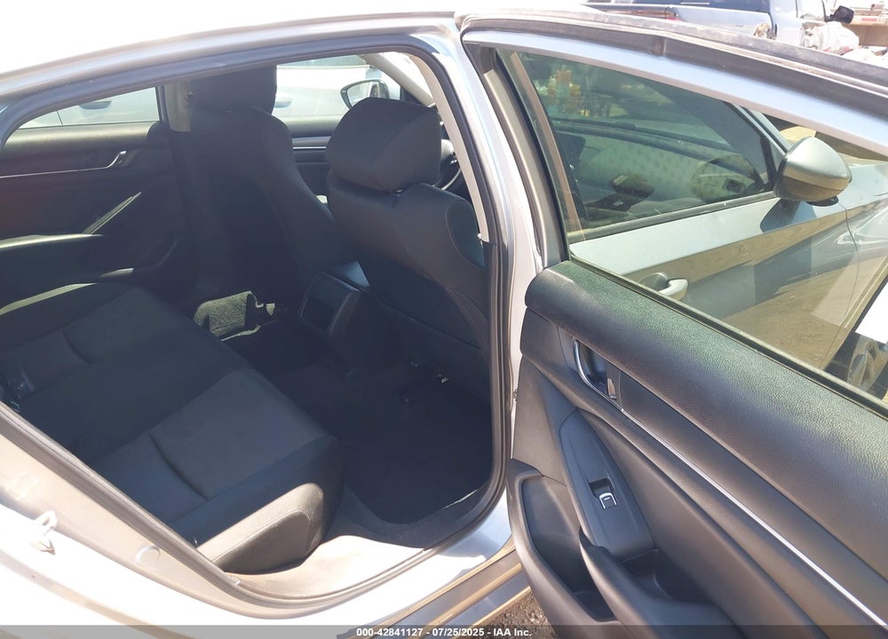 2018 HONDA ACCORD VIN: 1HGCV1F16JA002191