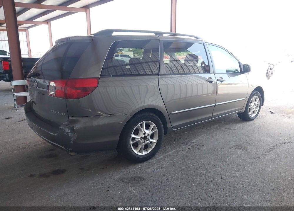 2004 TOYOTA SIENNA XLE VIN: 5TDZA22C34S158262