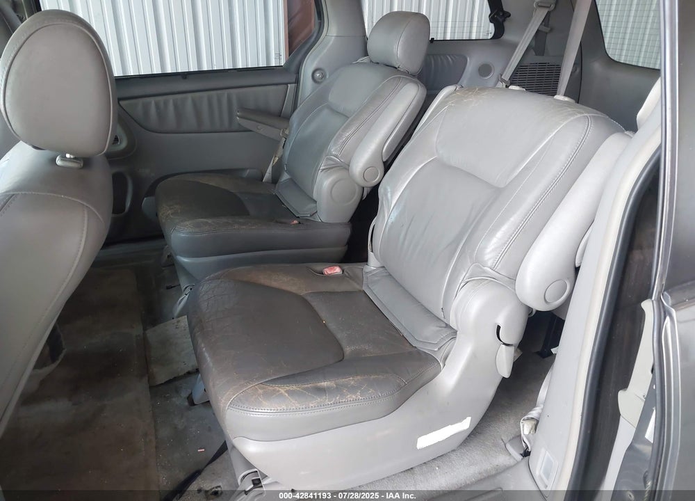 2004 TOYOTA SIENNA XLE VIN: 5TDZA22C34S158262