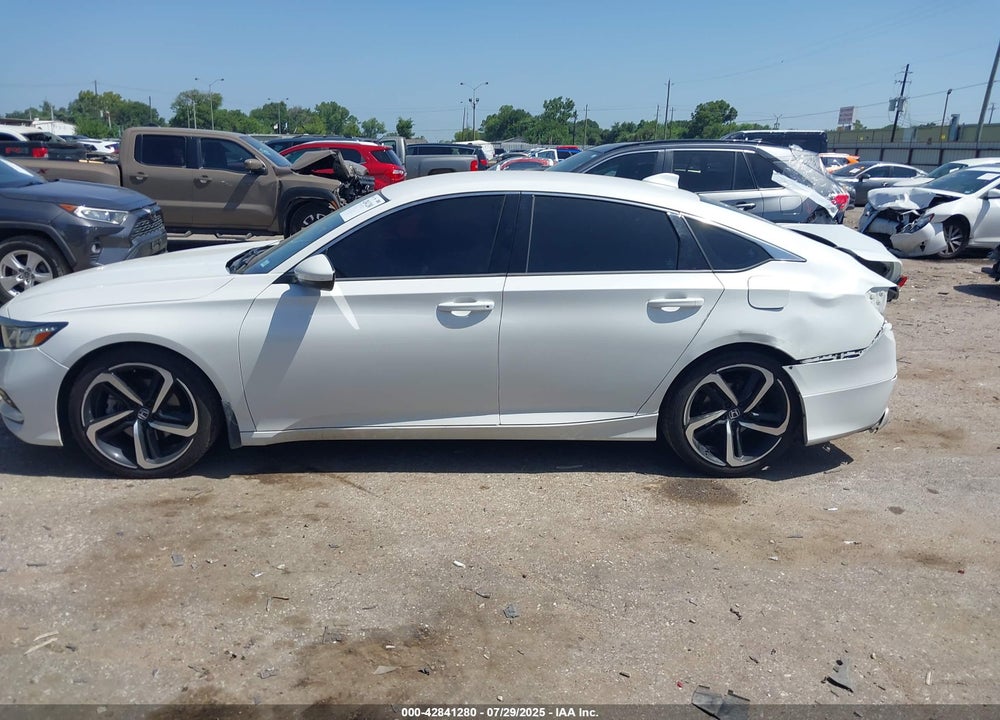 2019 HONDA ACCORD VIN: 1HGCV1F33KA126471