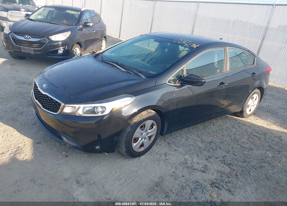 2017 KIA FORTE VIN: 3KPFL4A73HE141118