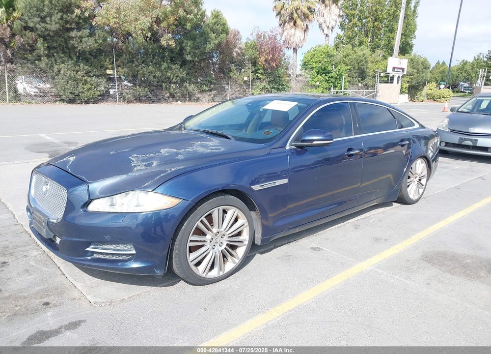 2011 JAGUAR XJ VIN: SAJWA2GE7BMV17524
