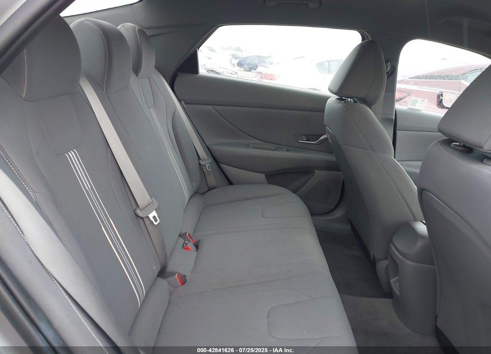 2024 HYUNDAI ELANTRA VIN: KMHLM4DG0RU844976