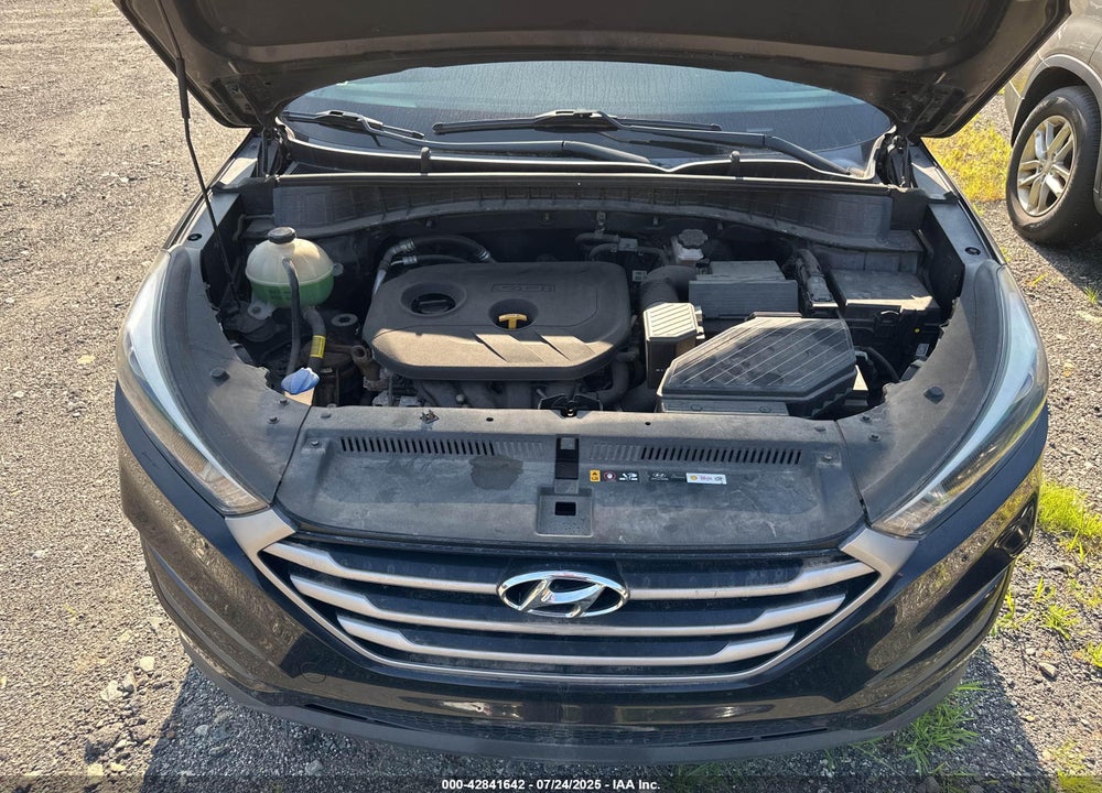 2018 HYUNDAI TUCSON VIN: KM8J3CA46JU752886