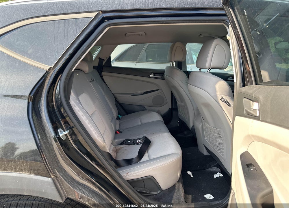 2018 HYUNDAI TUCSON VIN: KM8J3CA46JU752886
