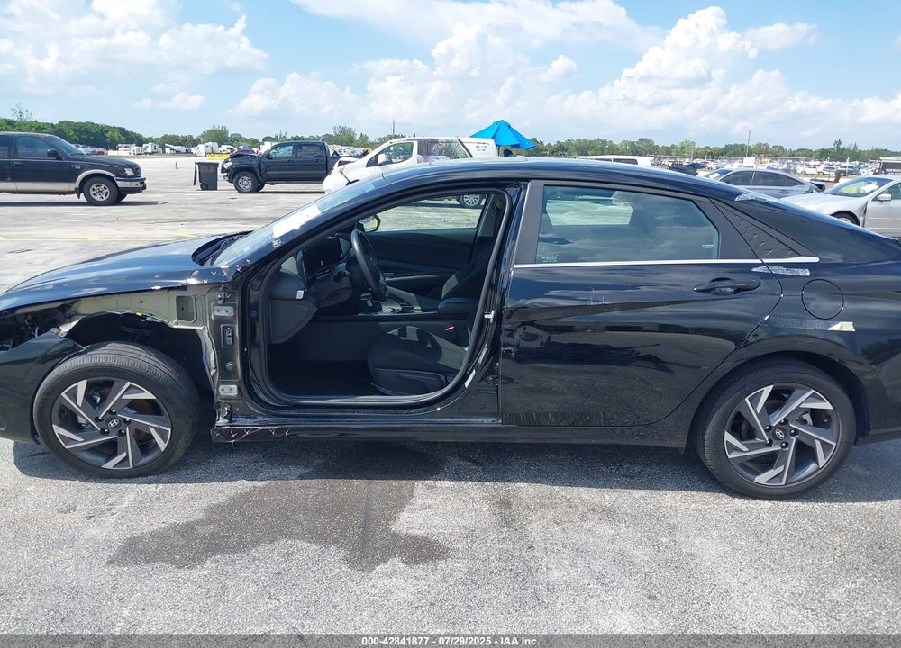 2025 HYUNDAI ELANTRA VIN: KMHLS4DG3SU884271