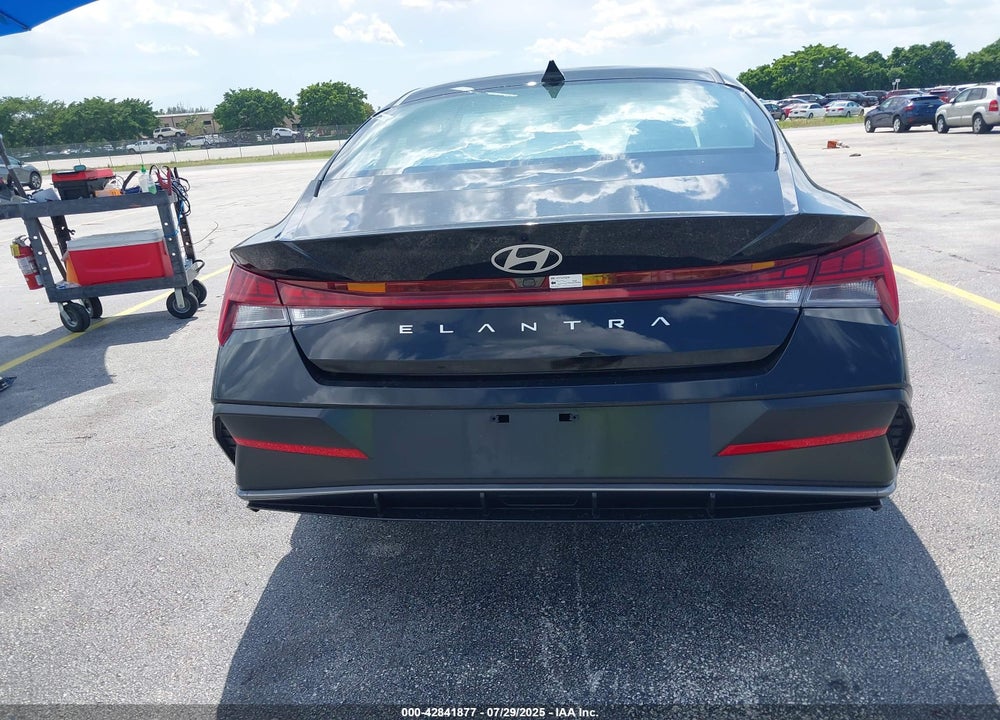 2025 HYUNDAI ELANTRA VIN: KMHLS4DG3SU884271