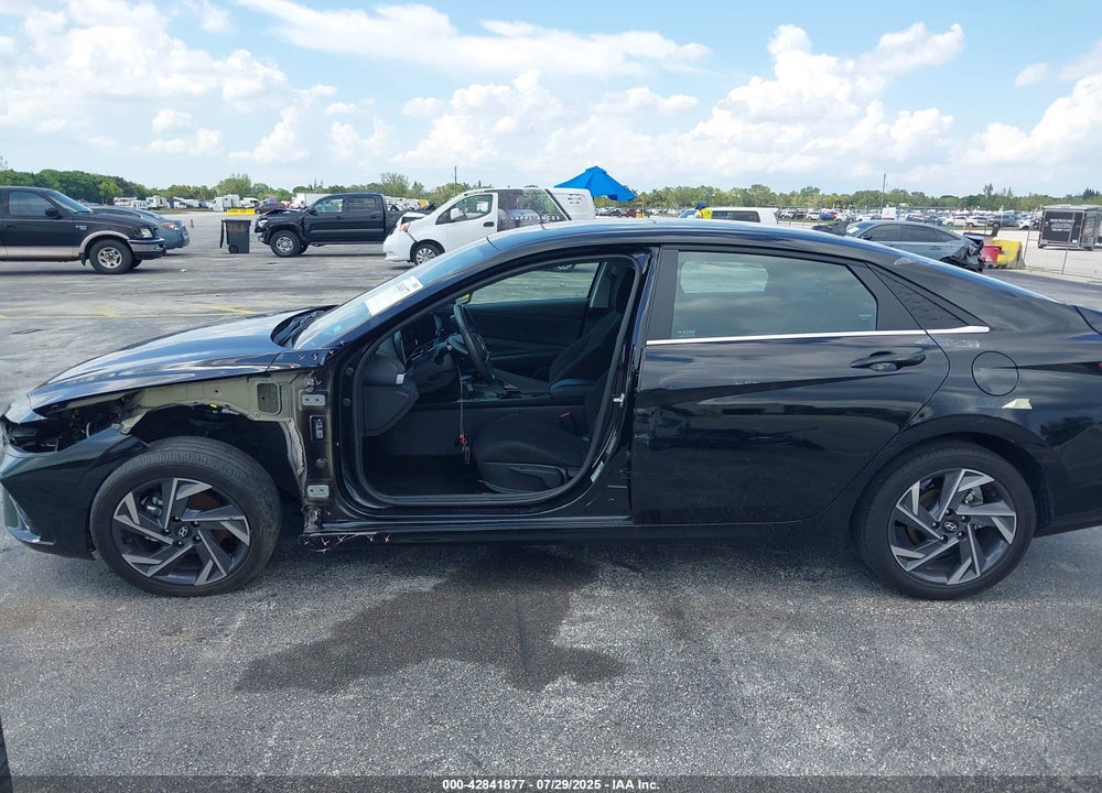 2025 HYUNDAI ELANTRA VIN: KMHLS4DG3SU884271