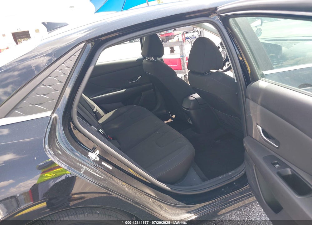 2025 HYUNDAI ELANTRA VIN: KMHLS4DG3SU884271