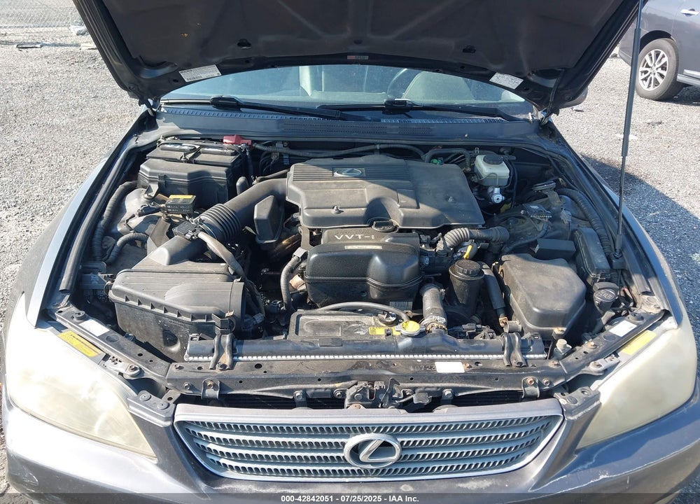 2001 LEXUS IS 300 VIN: JTHBD182X10032527