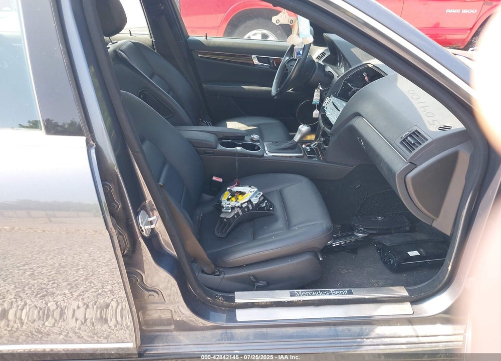 2010 MERCEDES-BENZ C CLASS VIN: WDDGF8BB6AR115845