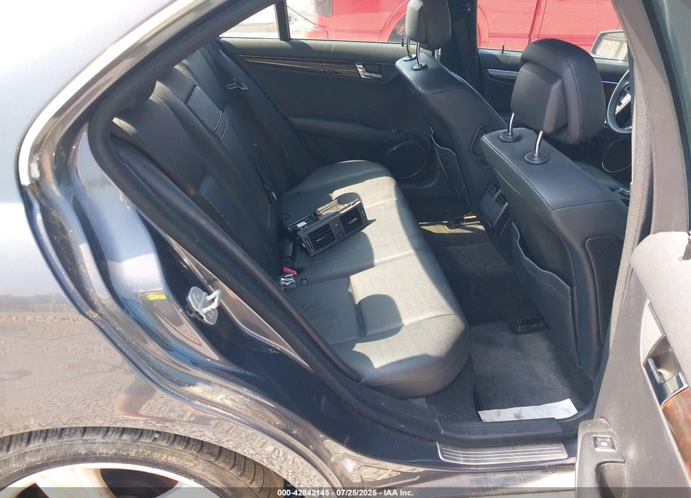 2010 MERCEDES-BENZ C CLASS VIN: WDDGF8BB6AR115845