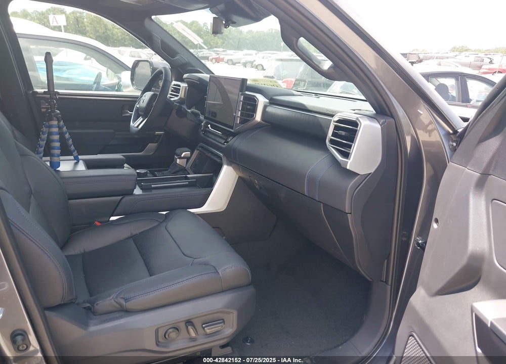 2025 TOYOTA SEQUOIA PLATINUM VIN: 7SVAAABA8SX068611