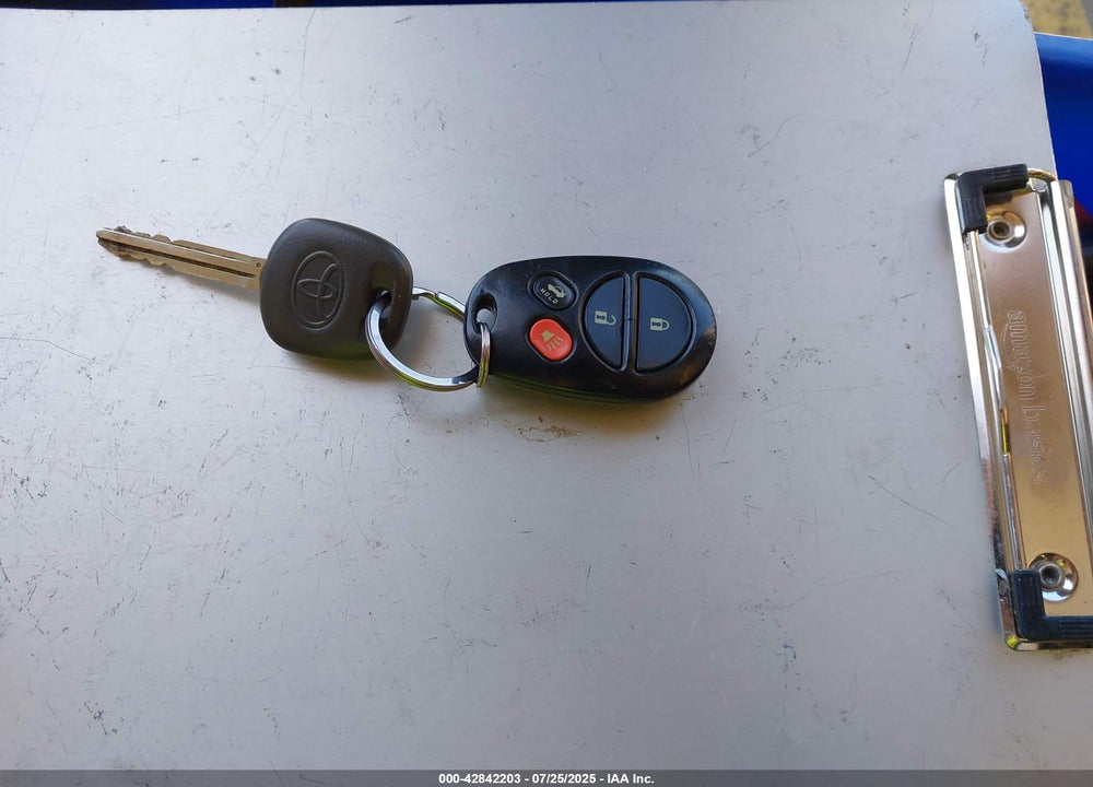 2005 TOYOTA CAMRY SOLARA SE V6 VIN: 4T1CA38P25U052268
