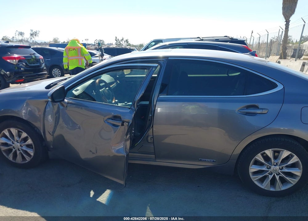 2014 LEXUS ES 300H VIN: JTHBW1GG6E2075201