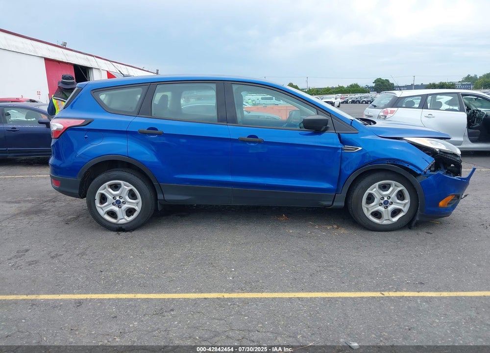 2017 FORD ESCAPE VIN: 1FMCU0F76HUC27375