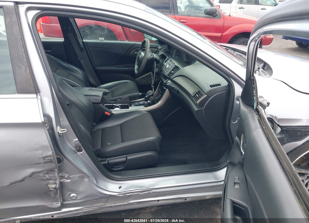 2017 HONDA ACCORD VIN: 1HGCR2F59HA061579