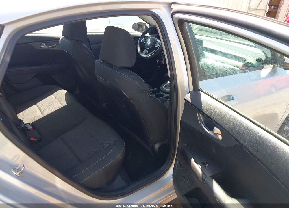 2019 KIA FORTE VIN: 3KPF24AD2KE132331