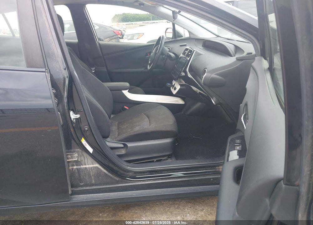 2016 TOYOTA PRIUS VIN: JTDKARFU9G3011088