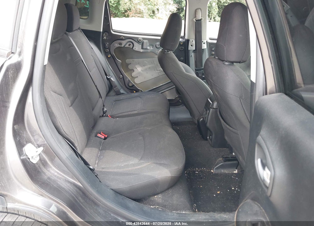 2018 JEEP COMPASS SPORT FWD VIN: 3C4NJCAB5JT124631