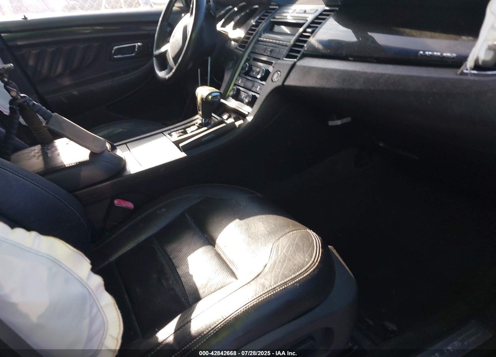 2011 FORD TAURUS VIN: 1FAHP2FW5BG120625