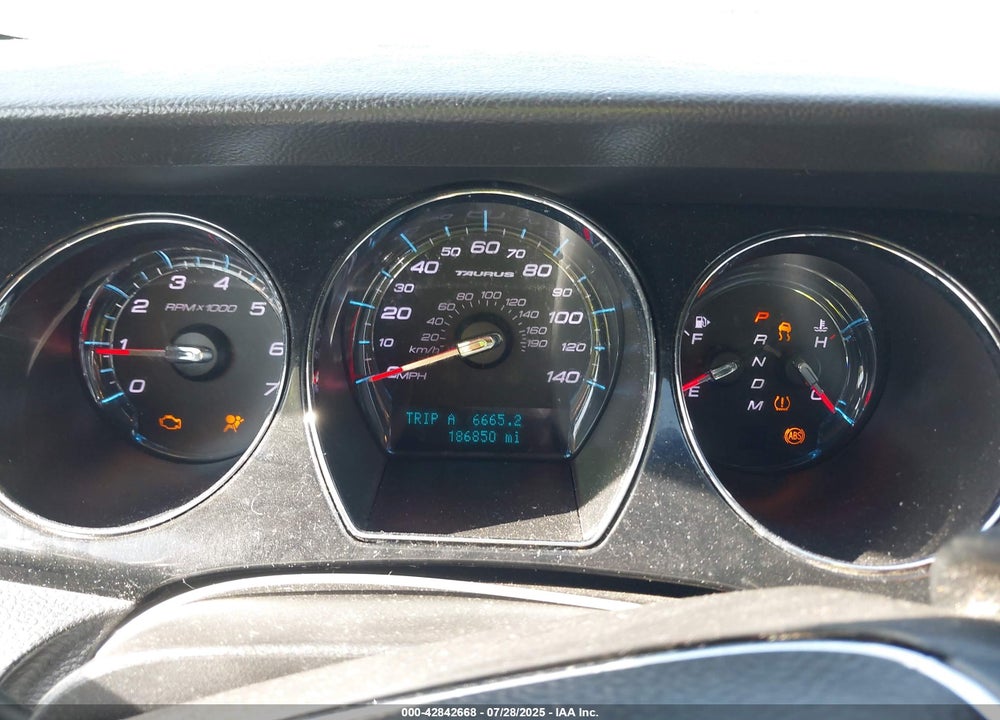 2011 FORD TAURUS VIN: 1FAHP2FW5BG120625