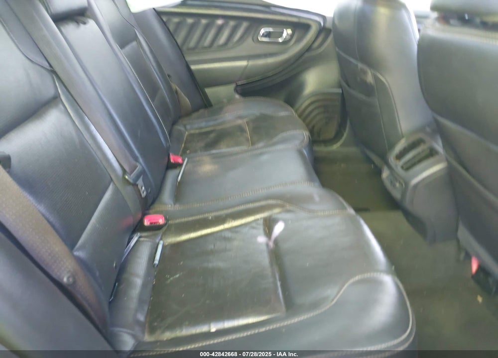 2011 FORD TAURUS VIN: 1FAHP2FW5BG120625
