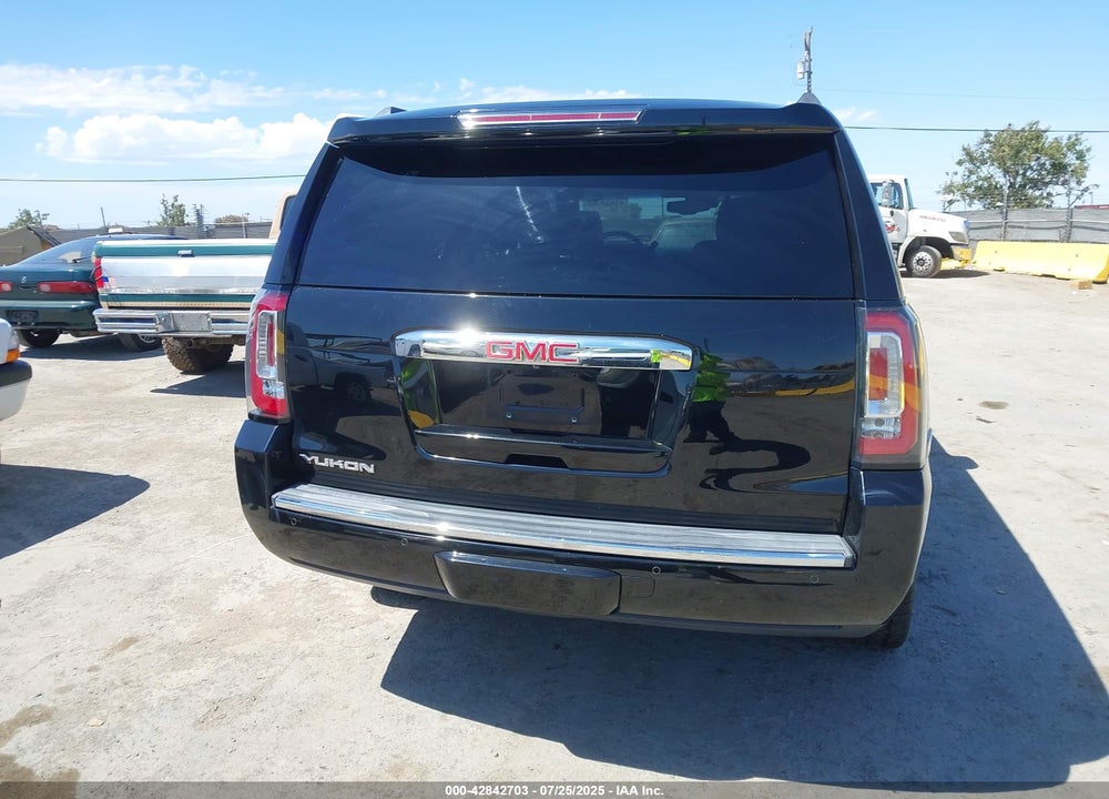 2015 GMC YUKON DENALI VIN: 1GKS2CKJ8FR289759