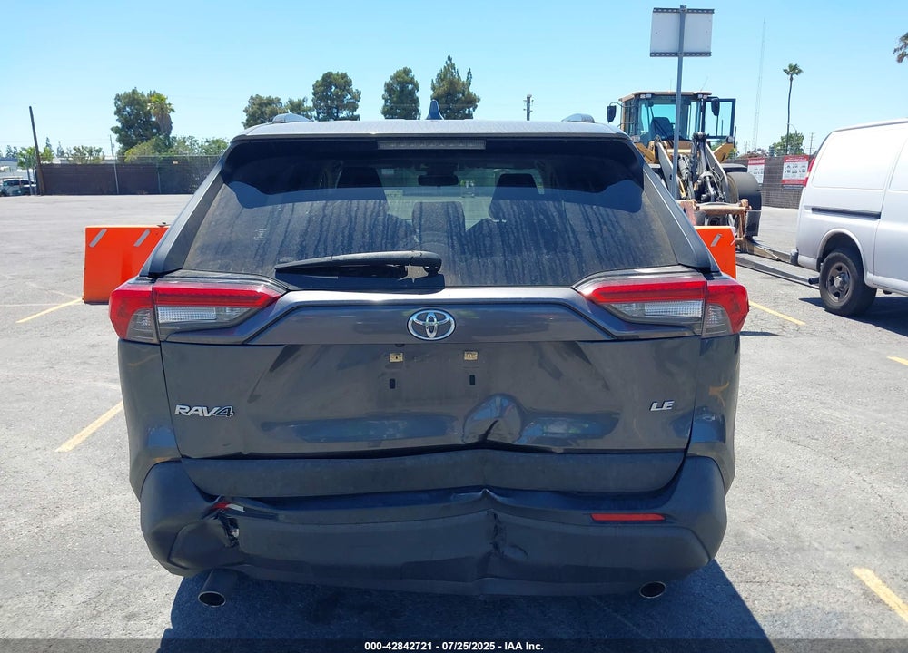 2019 TOYOTA RAV4 LE VIN: JTMH1RFV1KD007378